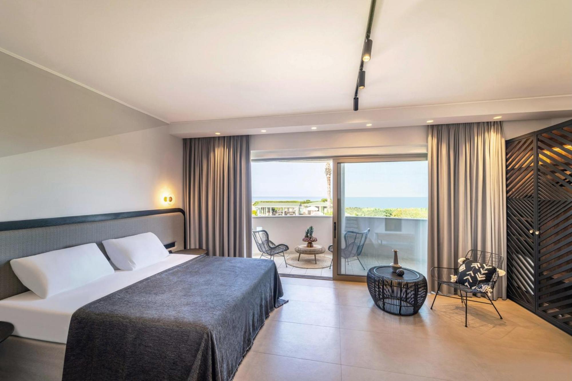 San Giovanni Beach Resort And Suites 아기오스 이오아니스 외부 사진