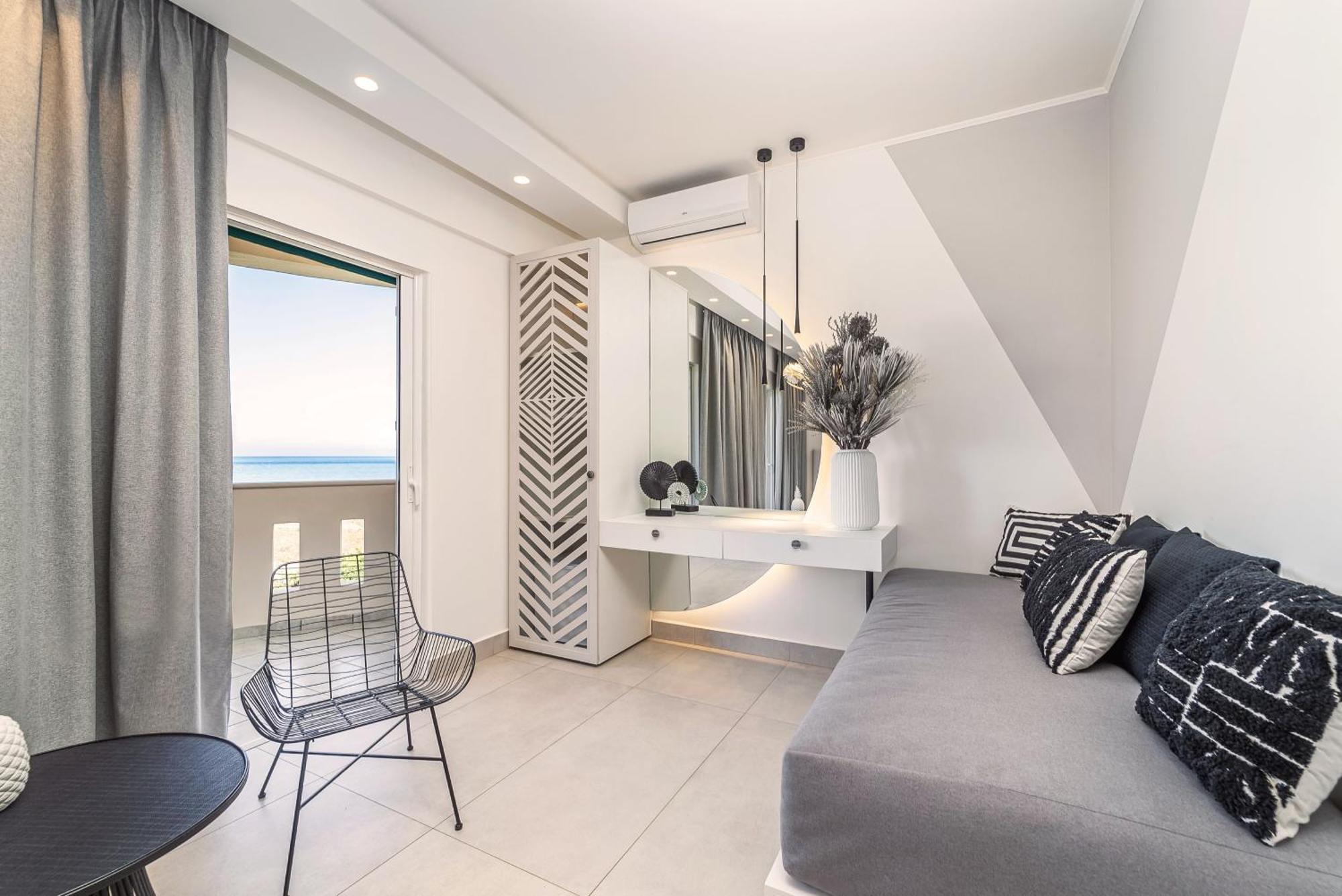 San Giovanni Beach Resort And Suites 아기오스 이오아니스 외부 사진