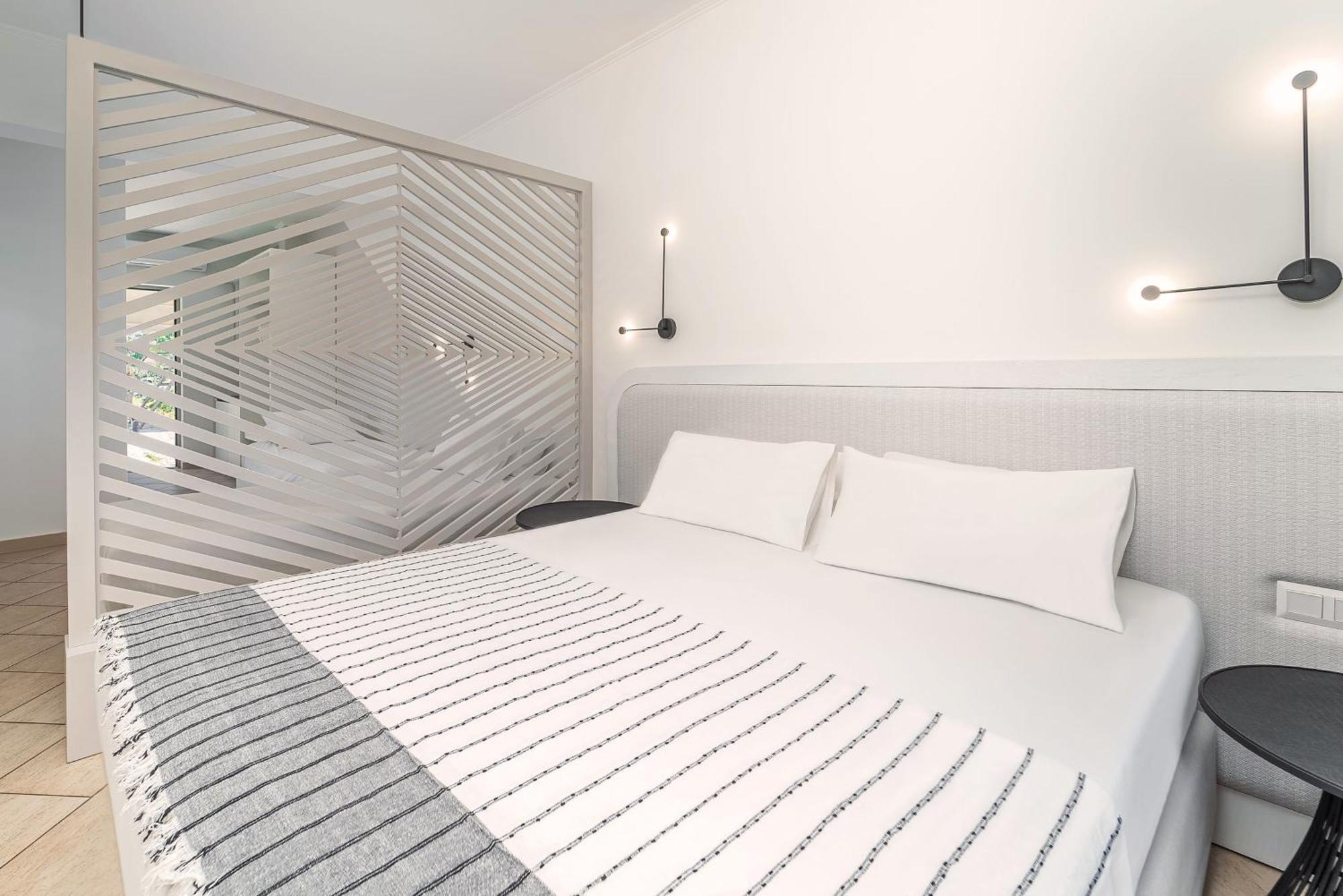 San Giovanni Beach Resort And Suites 아기오스 이오아니스 객실 사진