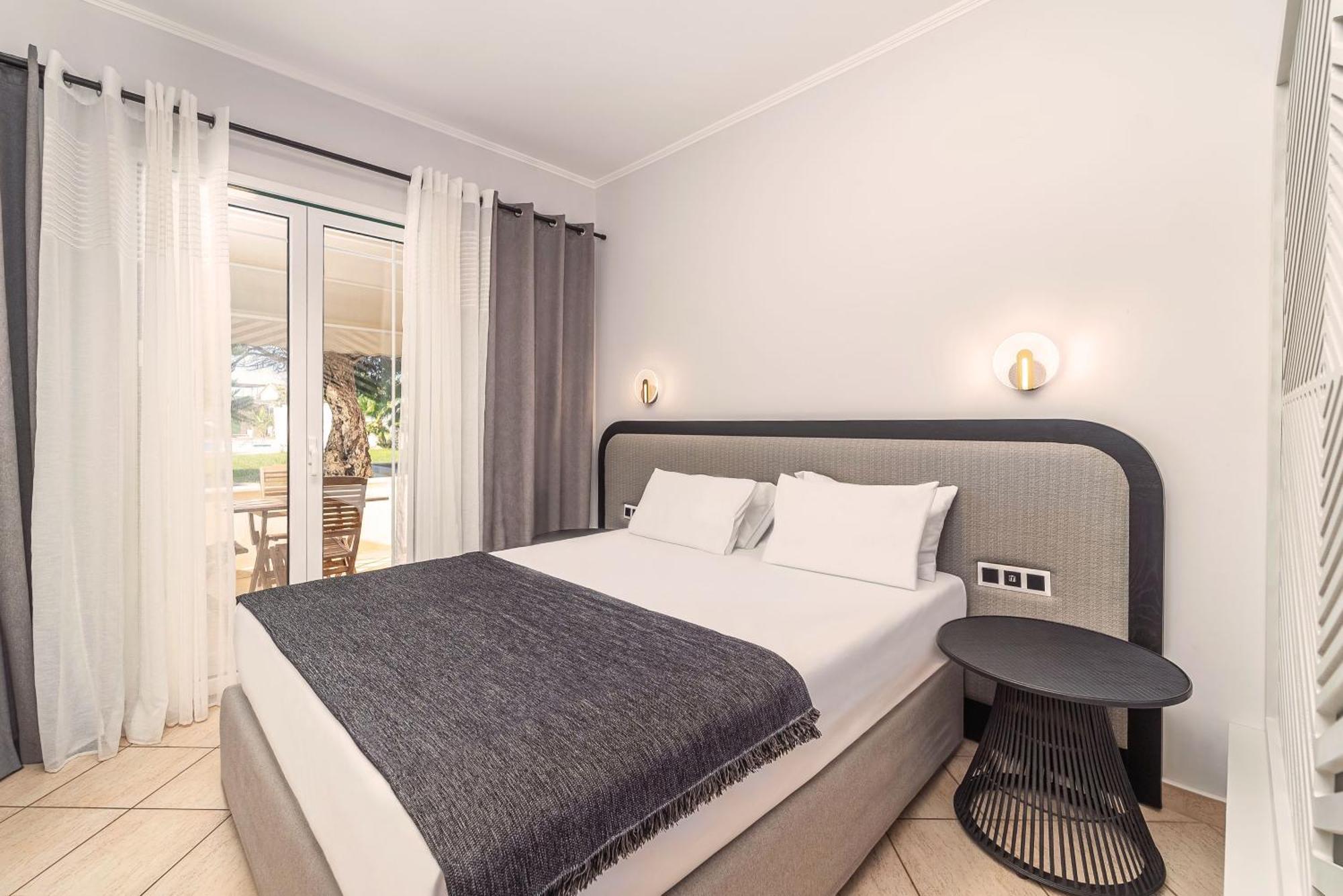 San Giovanni Beach Resort And Suites 아기오스 이오아니스 객실 사진